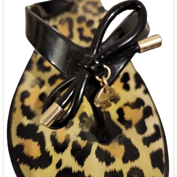 COPY - Kate Spade Animal Print Flip Flops - Picture 3 of 5